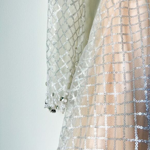 Mac Duggal Lace Gown Size 6 - Picture 10 of 16